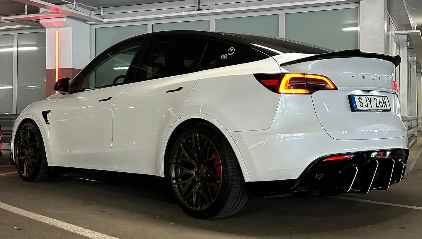 Våra tjänster - Tesla Body kit